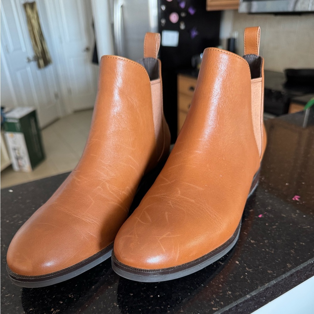 Cole Hahn Women’s Laina Chelsea Bootie -neverworn